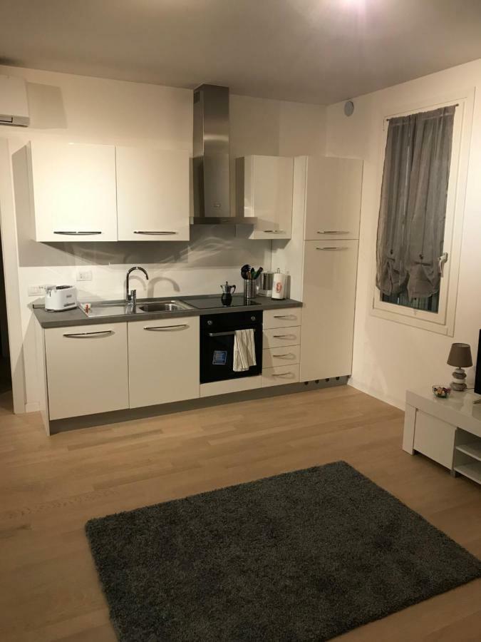 Laura'S Home - I Navigli Che Vorrei Milano Eksteriør bilde
