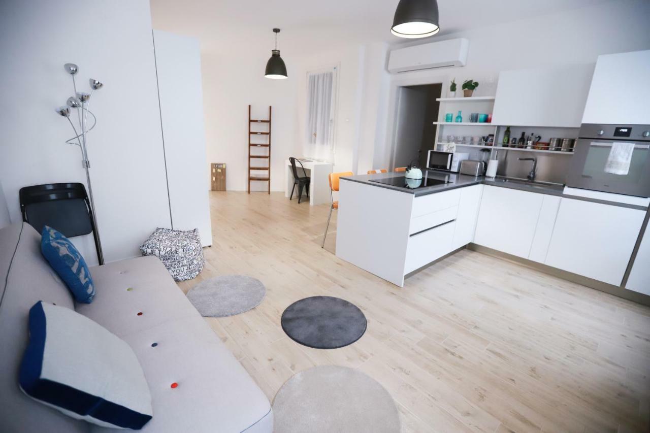 Laura'S Home - I Navigli Che Vorrei Milano Eksteriør bilde